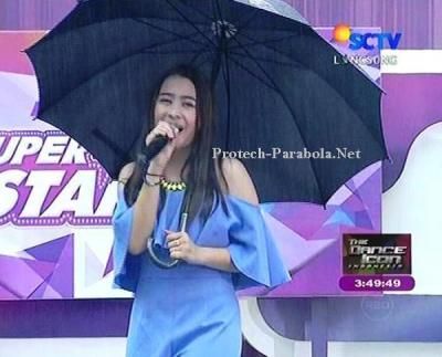 Lagu Prilly Falling In Love